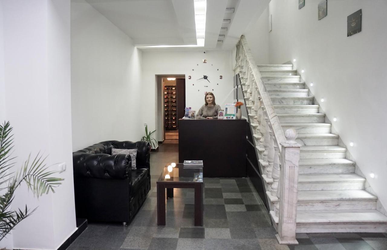 Nor Yerevan Hotel Esterno foto