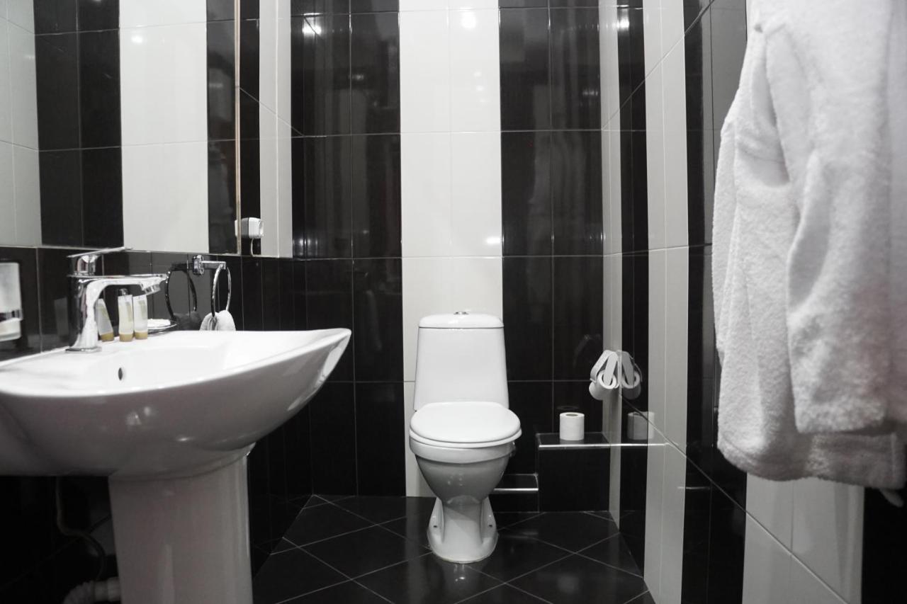 Nor Yerevan Hotel Esterno foto