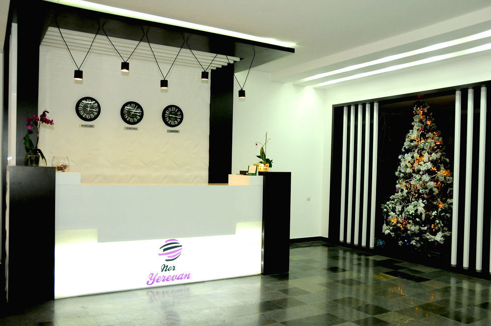 Nor Yerevan Hotel Esterno foto