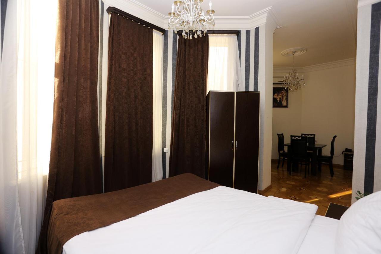 Nor Yerevan Hotel Esterno foto